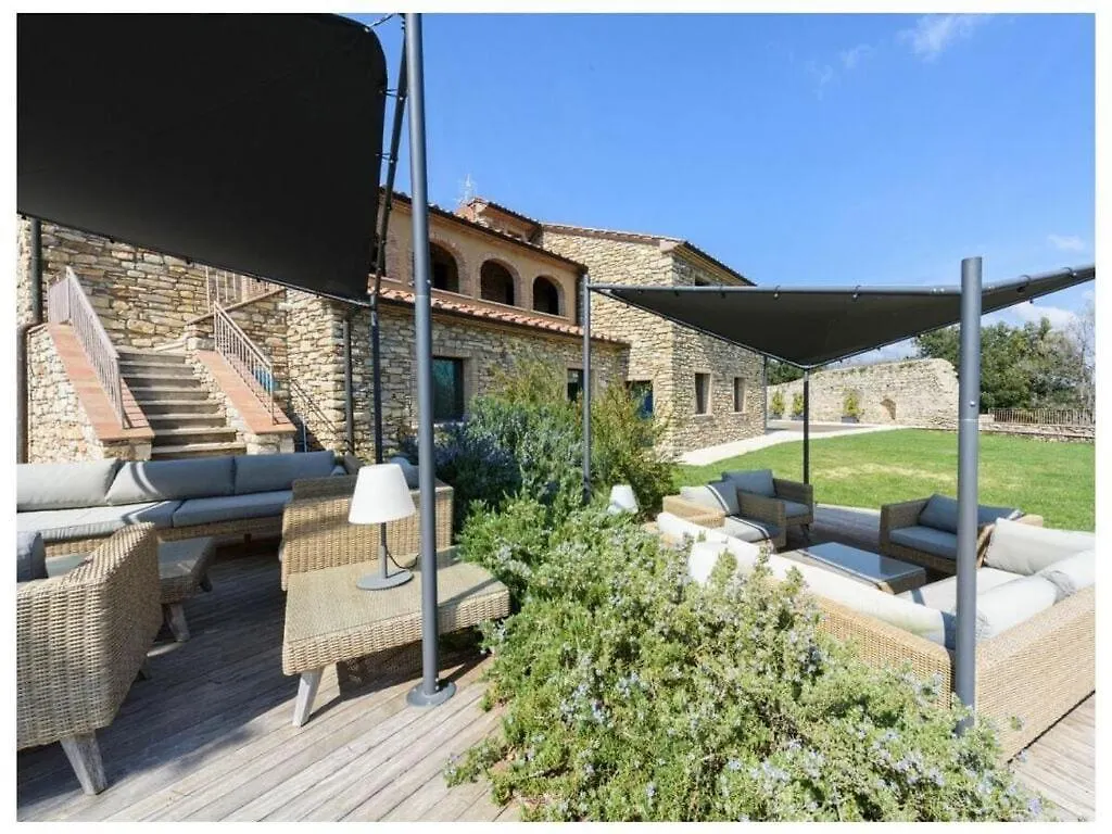 Villa Montioni Comfortable Holiday Residence location